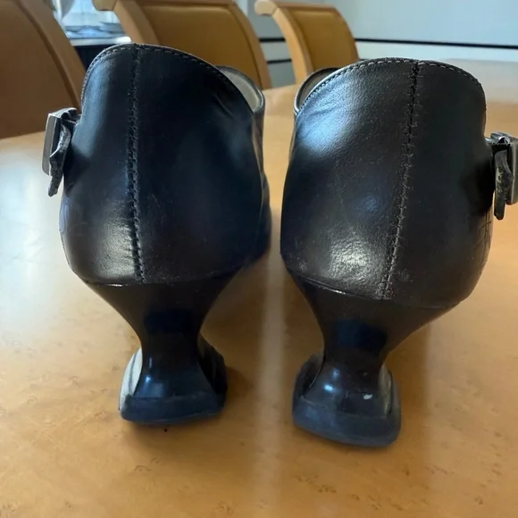 John Fluevog Black Leather Heels - Picture 3 of 9